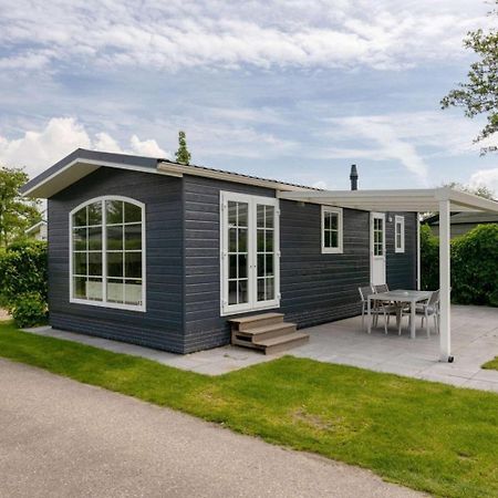 Recreatiepark Jachthaven De Veerstal Lathum - Luxe Chalet 外观 照片