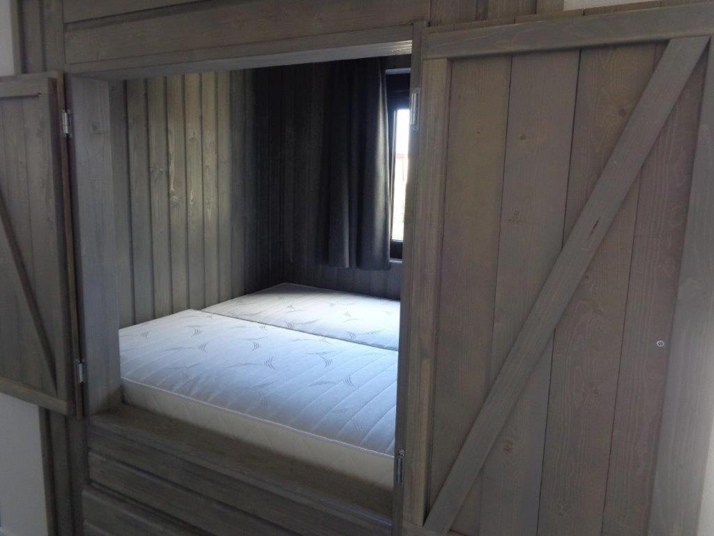 Recreatiepark Jachthaven De Veerstal Lathum - Luxe Chalet 外观 照片