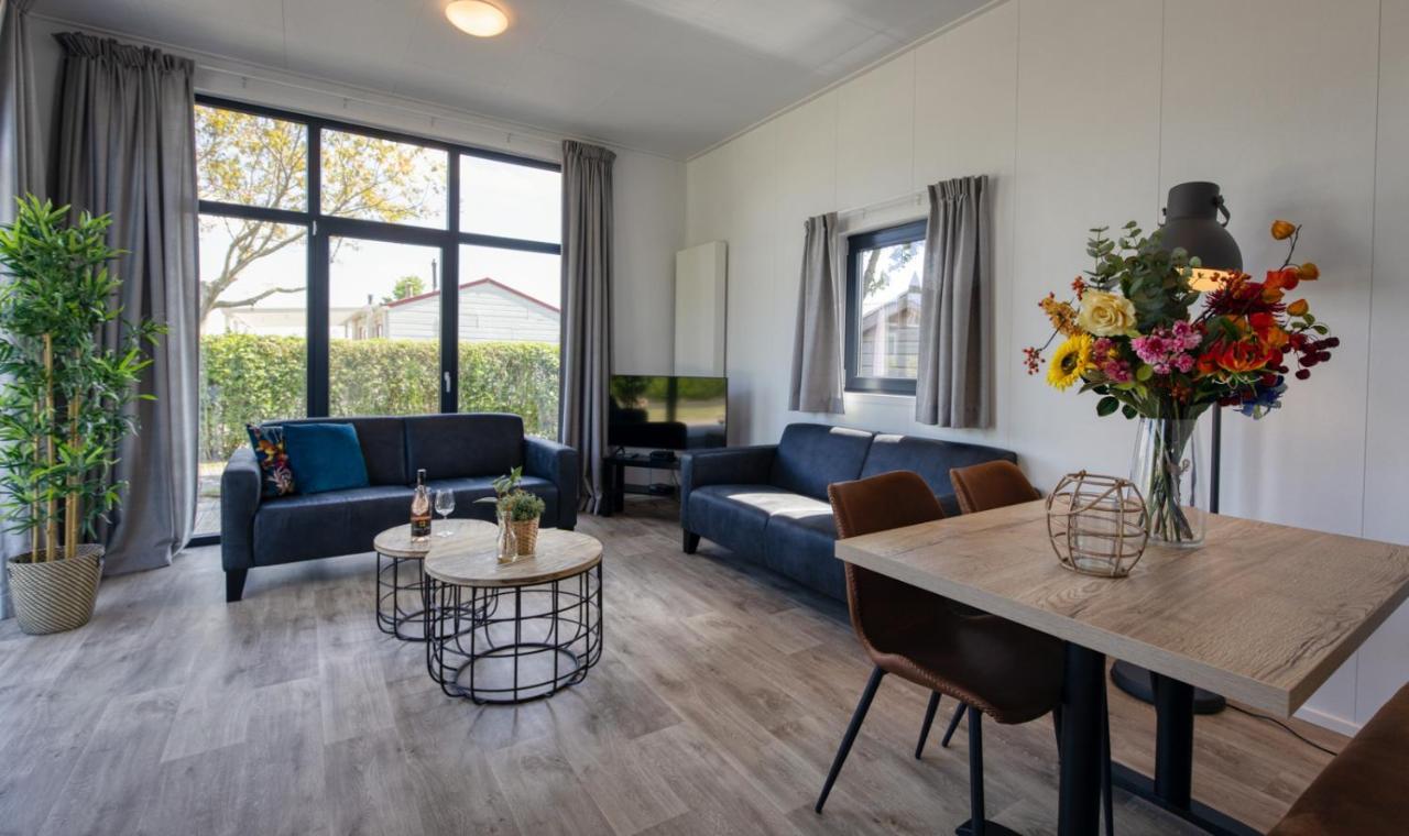 Recreatiepark Jachthaven De Veerstal Lathum - Luxe Chalet 外观 照片
