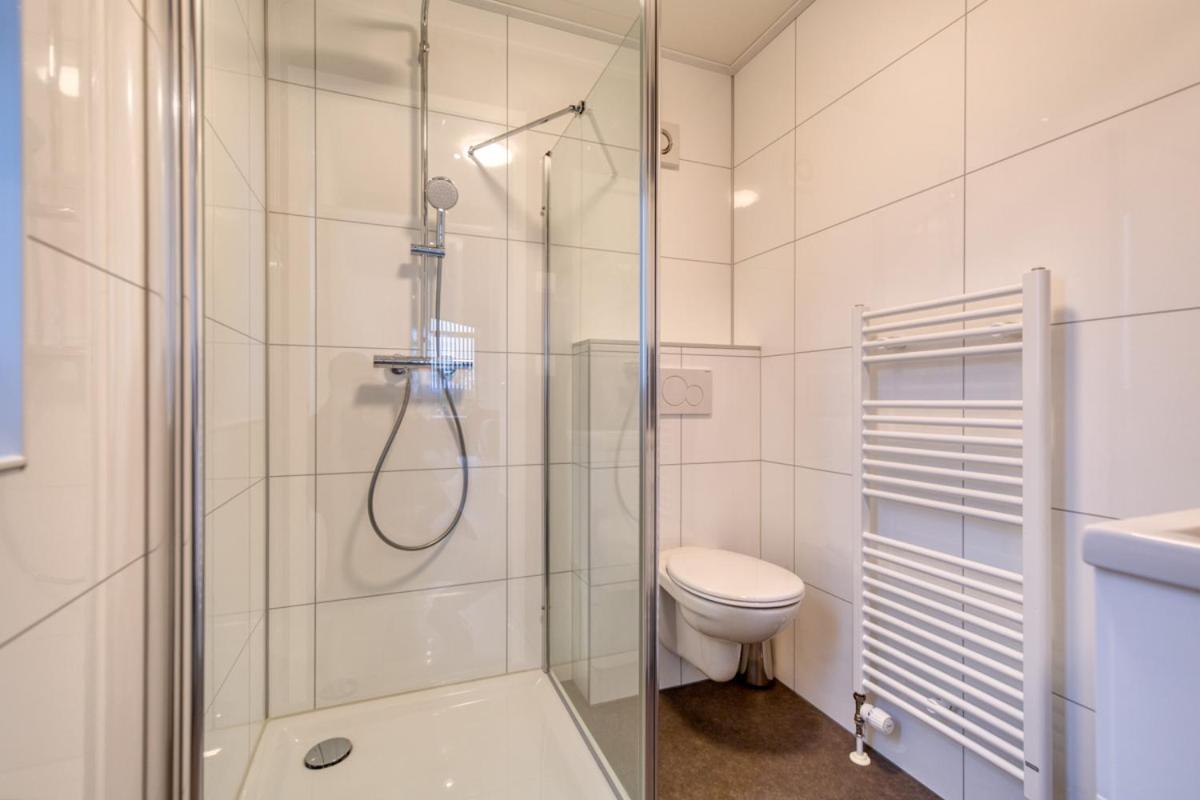 Recreatiepark Jachthaven De Veerstal Lathum - Luxe Chalet 外观 照片
